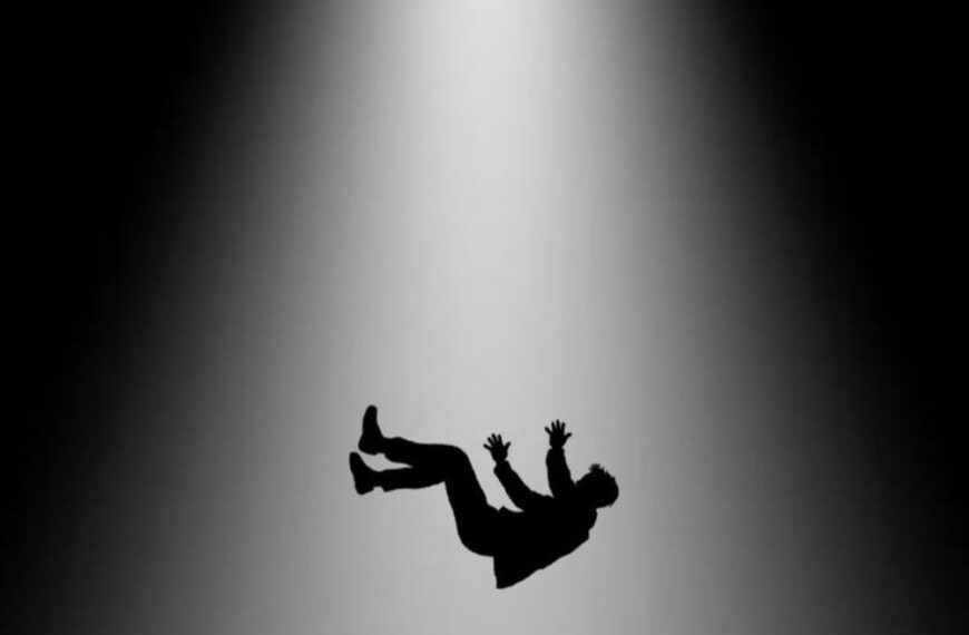 heartbroken feeling alone in dark background