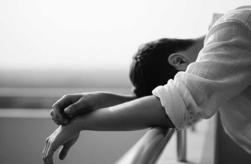Dard Bhari Shayari in English